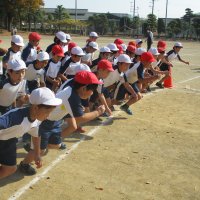 中学年　持久走大会